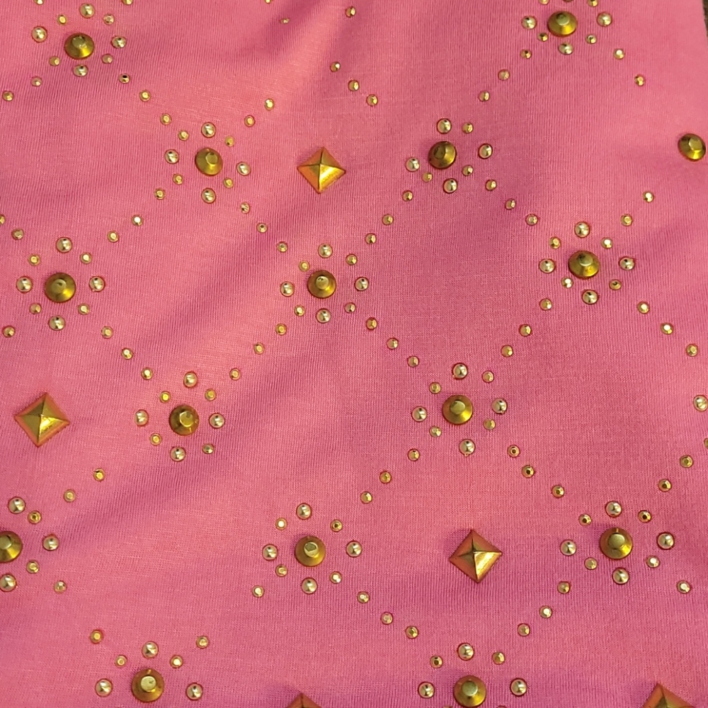 Ladies sleeveless shirt. - Picture 4 of 4